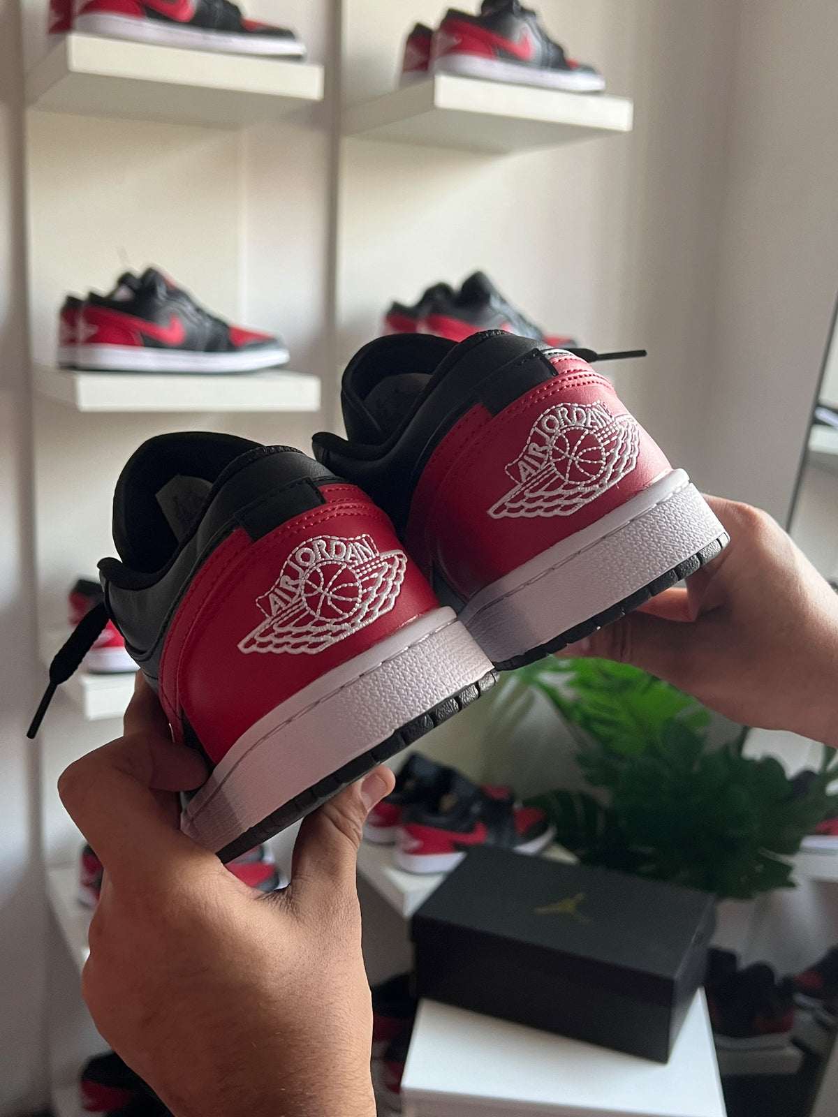 Air Jordan 1 Low Bred Twist Sneakers