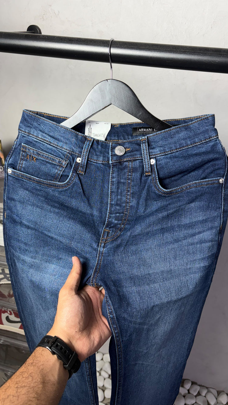 ARMANI EXCHANGE STRAIGHT FIT JEANS