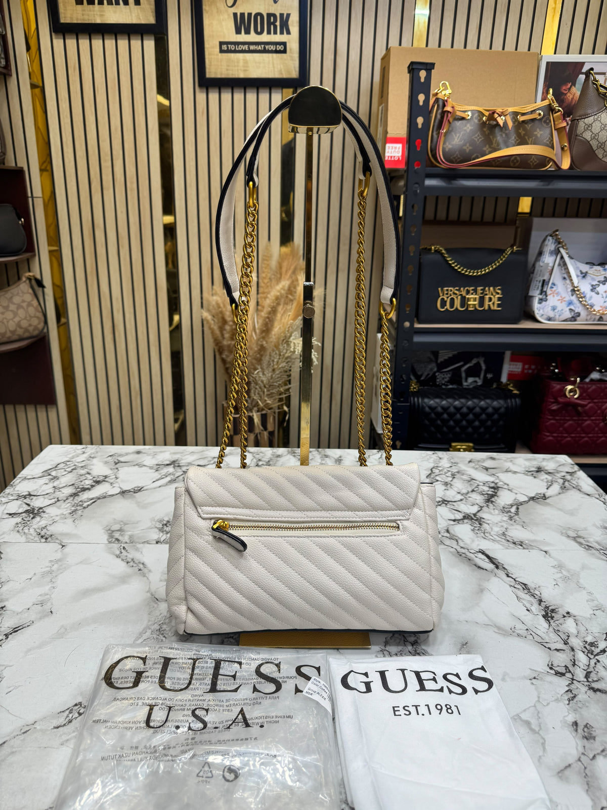 GUESS GIULLY QUILTED PREMIUM SHOULDER BAG