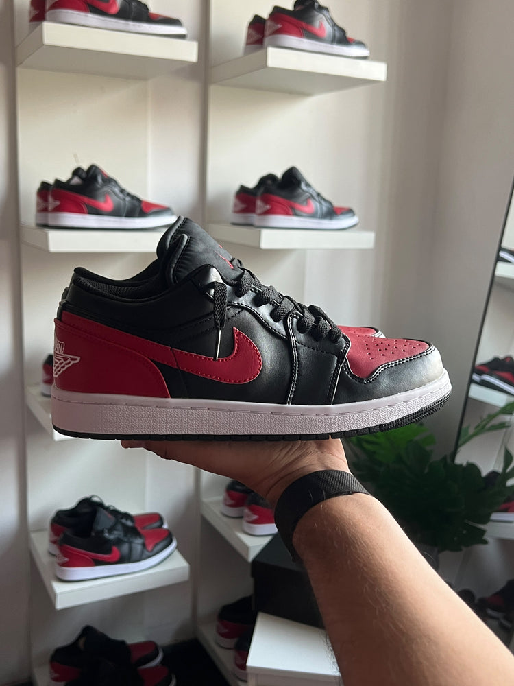 Air Jordan 1 Low Bred Twist Sneakers