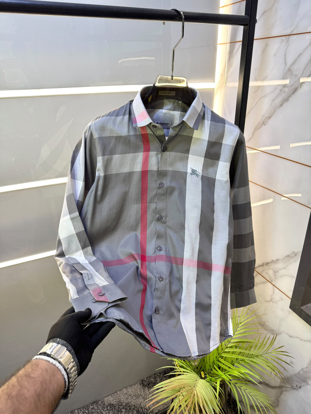 Burberry Checks Premium Shirt for Men – Standard Fit  Product Code: 3536