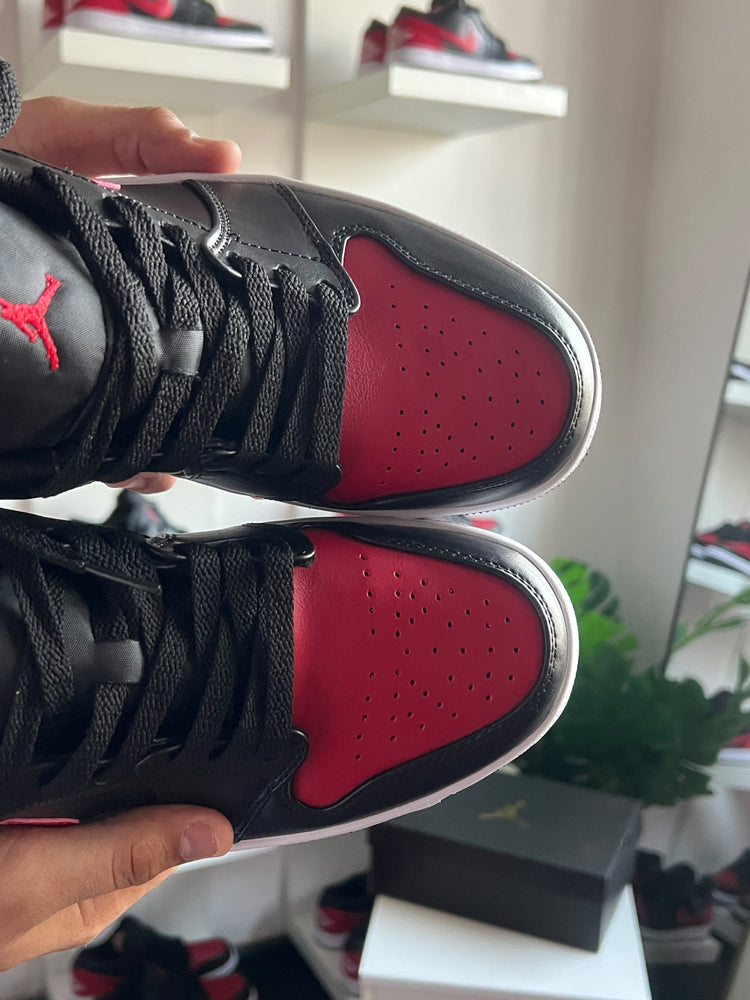 Air Jordan 1 Low Bred Twist Sneakers