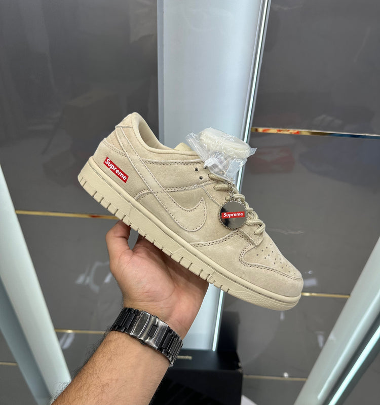 Nike SB Dunk Low x Supreme – Premium Sneakers with Original Box