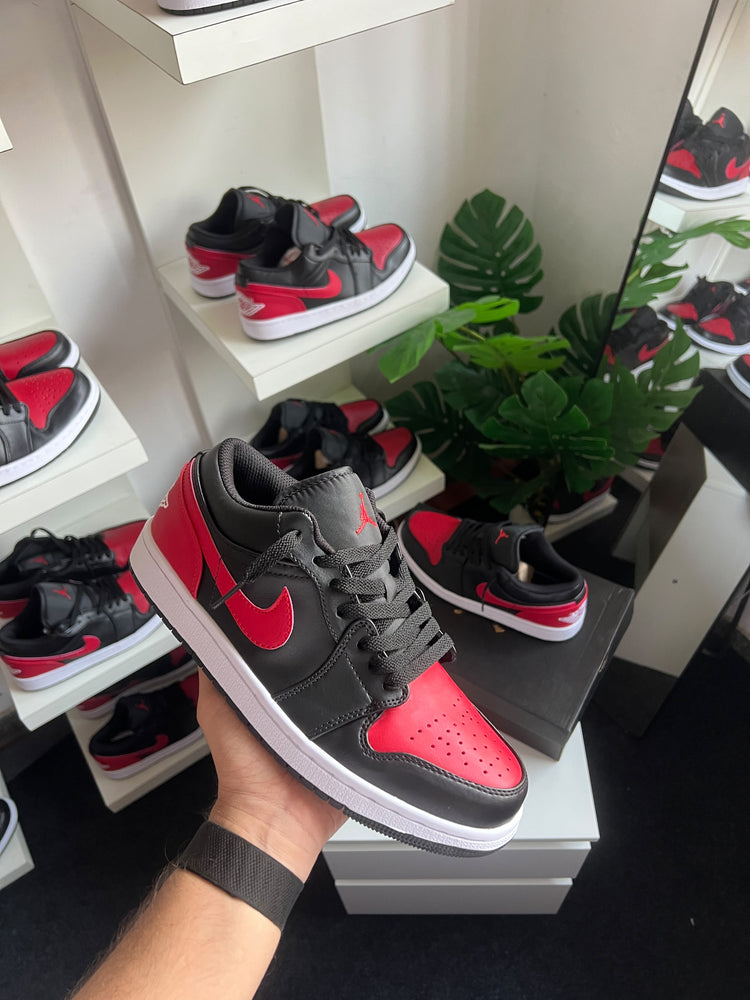 Air Jordan 1 Low Bred Twist Sneakers
