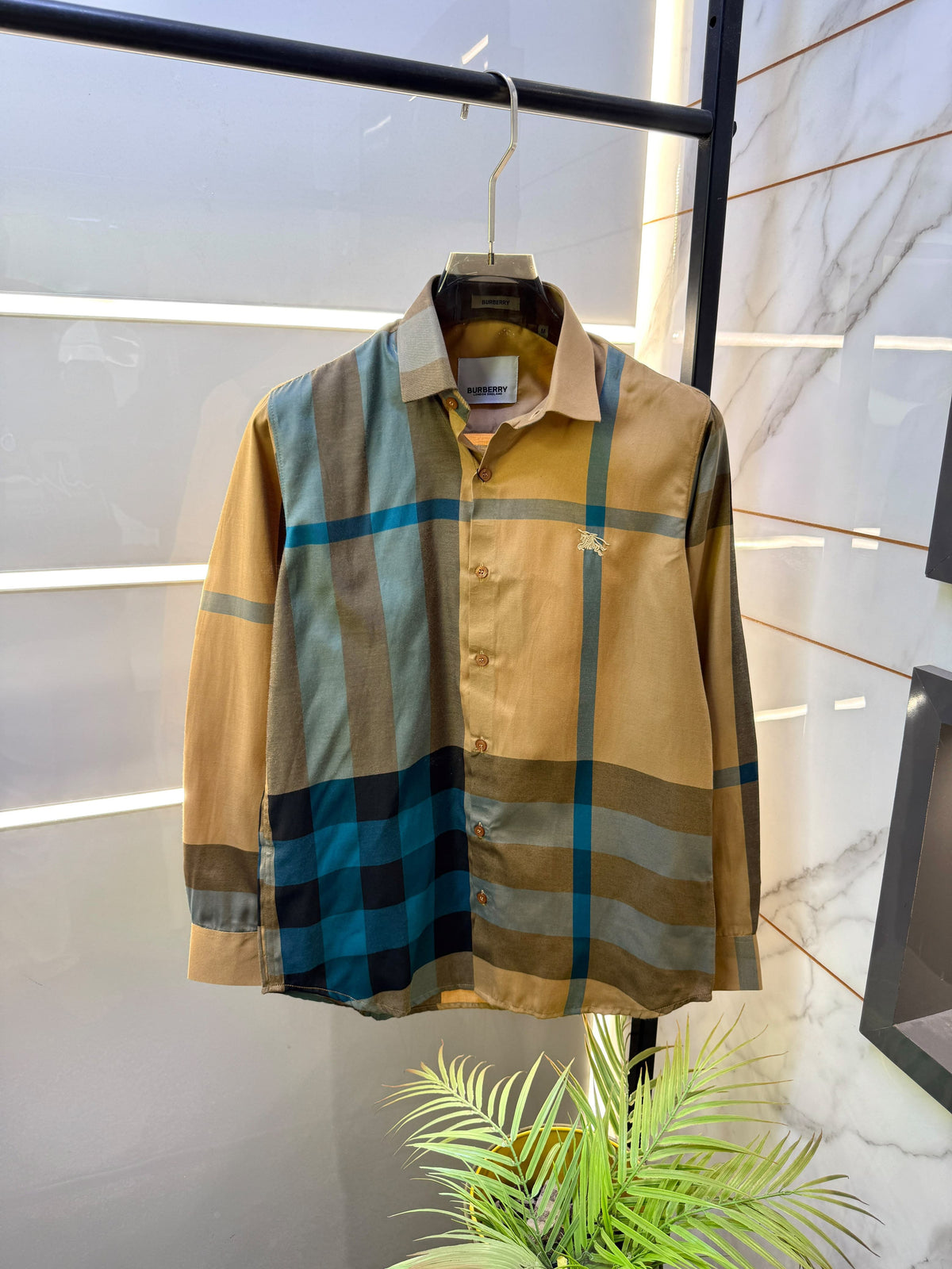 Burberry Checks Premium Shirt for Men – Standard Fit  Product Code: 3536