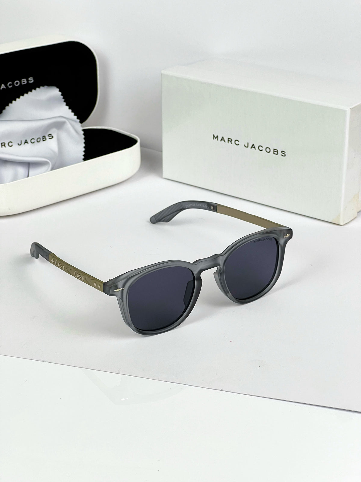 Marc Jacobs D-696 Sunglasses | Premium Stylish Eyewear