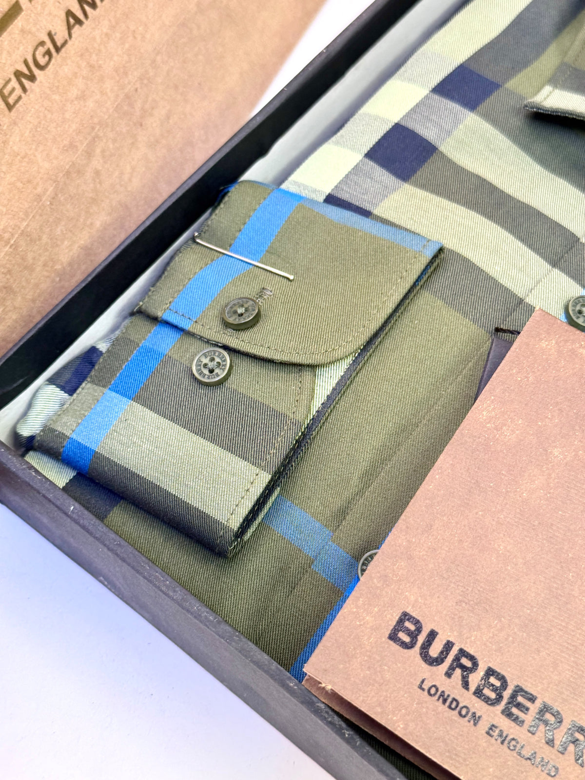 Burberry Checks Premium Shirt for Men – Standard Fit with Brand Box  Product Code: 3661