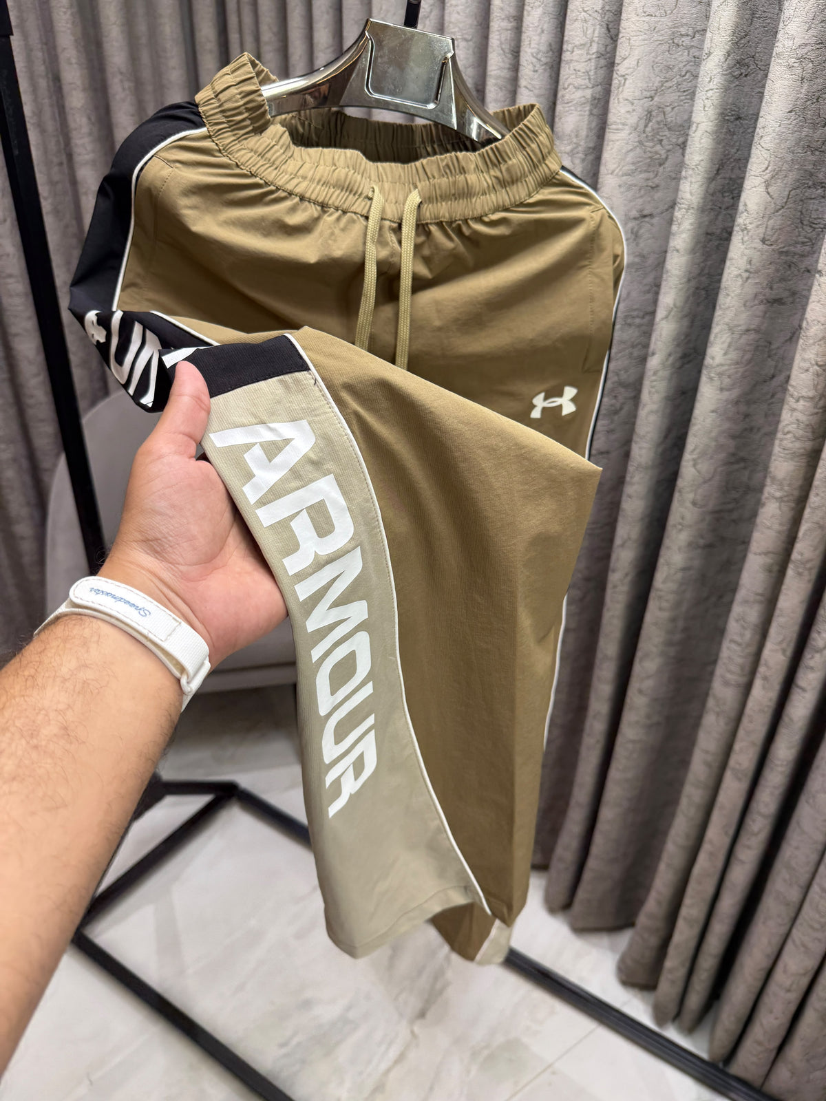 Under Armour Premium Track Pants for Men – GenZ Crush Fabric Joggers