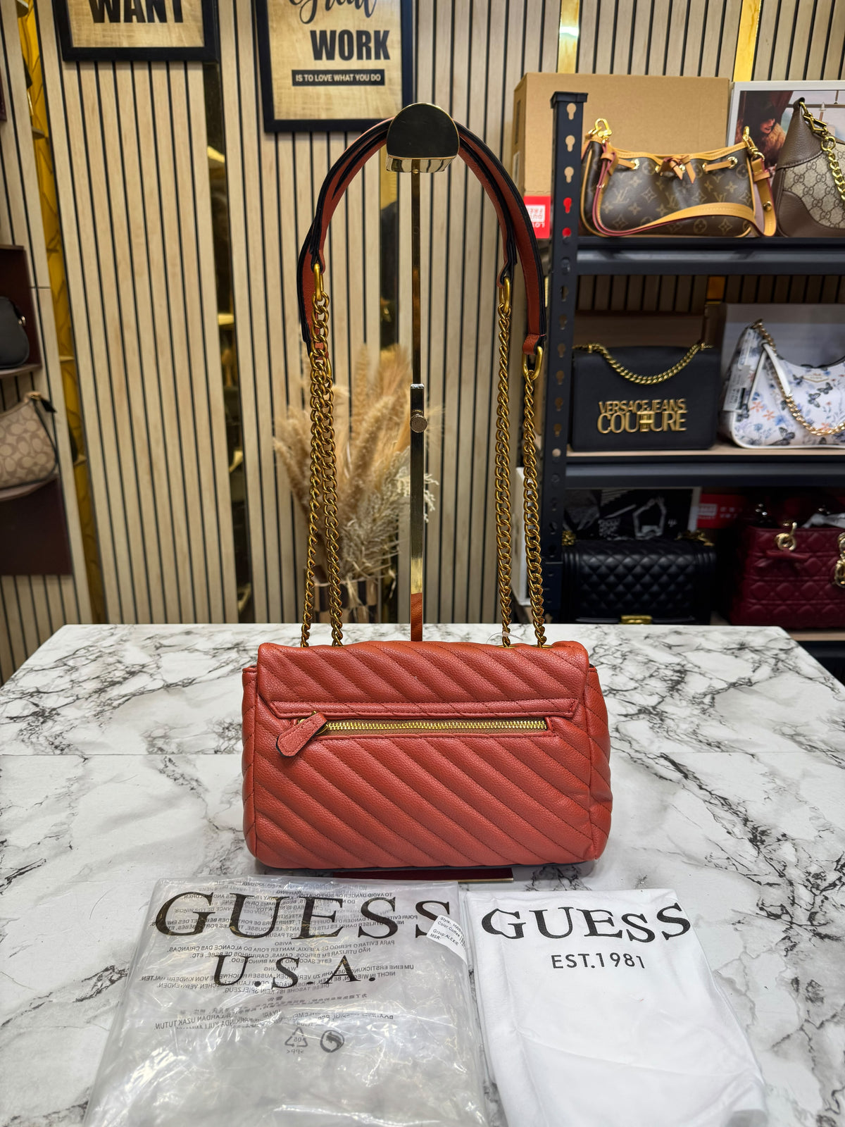 GUESS GIULLY QUILTED PREMIUM SHOULDER BAG