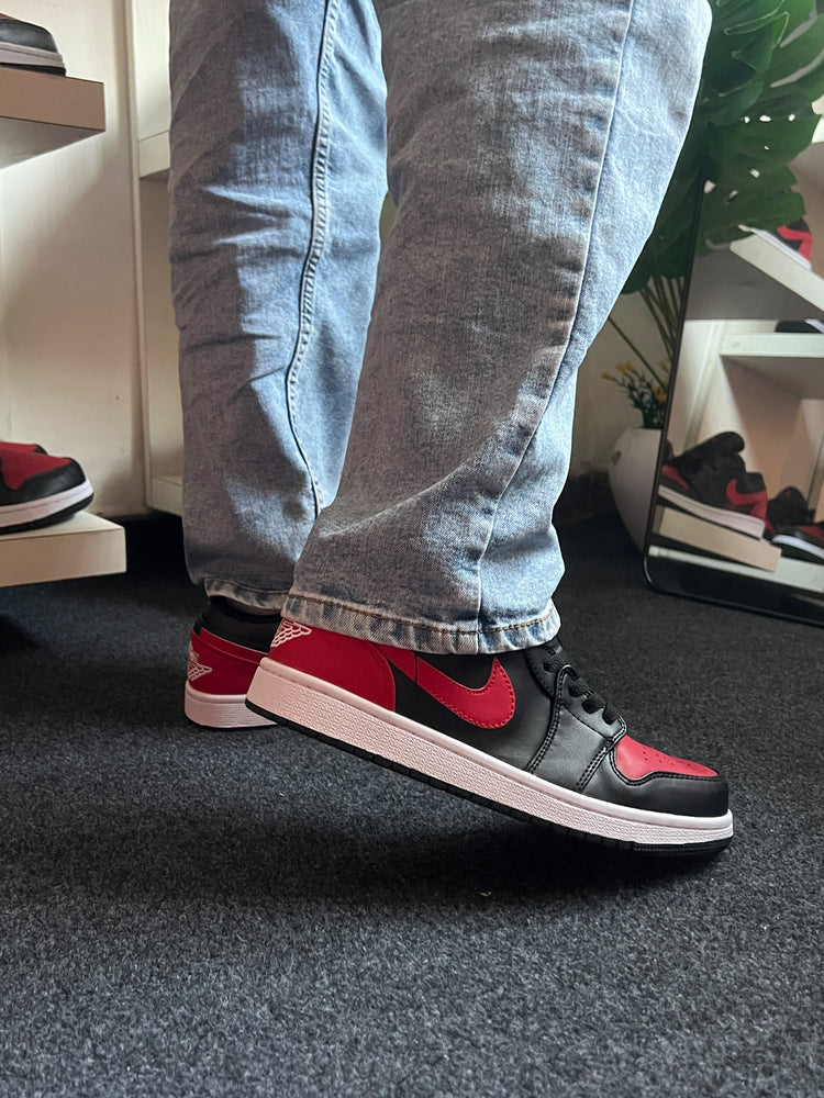Air Jordan 1 Low Bred Twist Sneakers