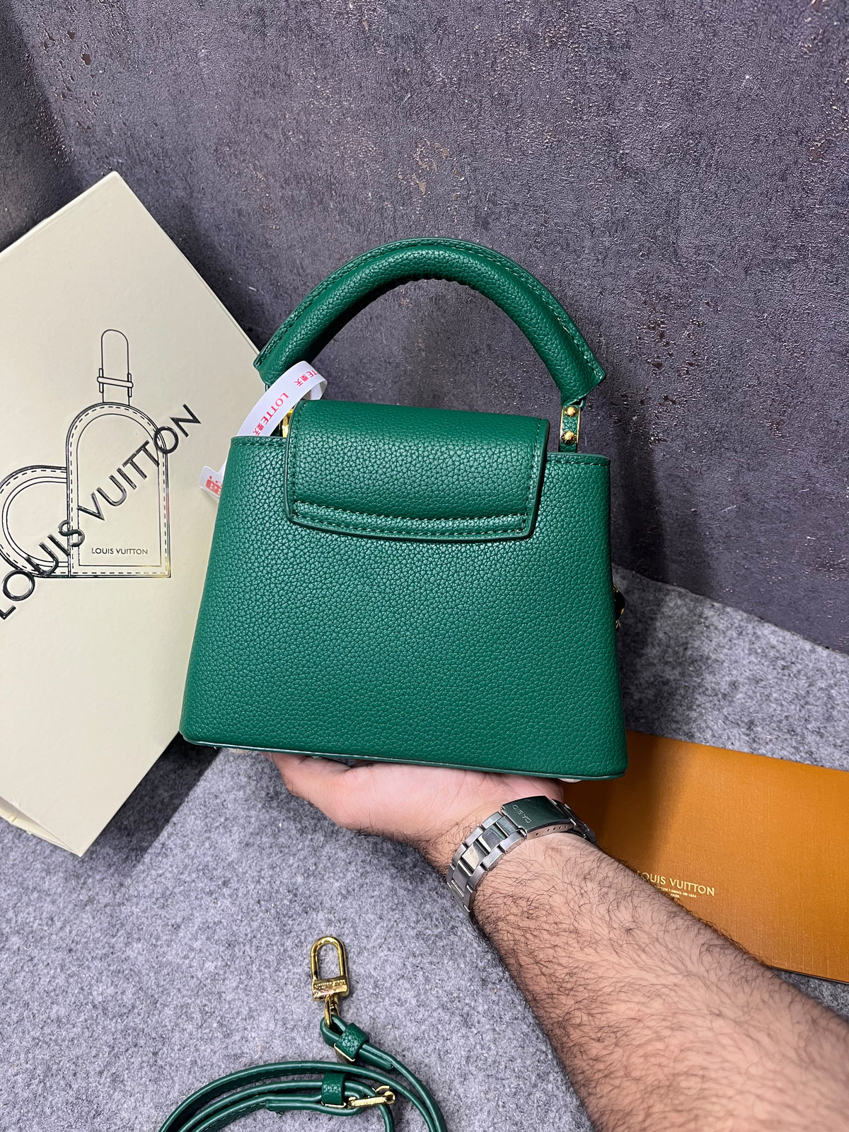 Louis Vuitton Capucines Mini Small Gold Green Charm Chain – Premium Store Article. Product Code: 98177-6