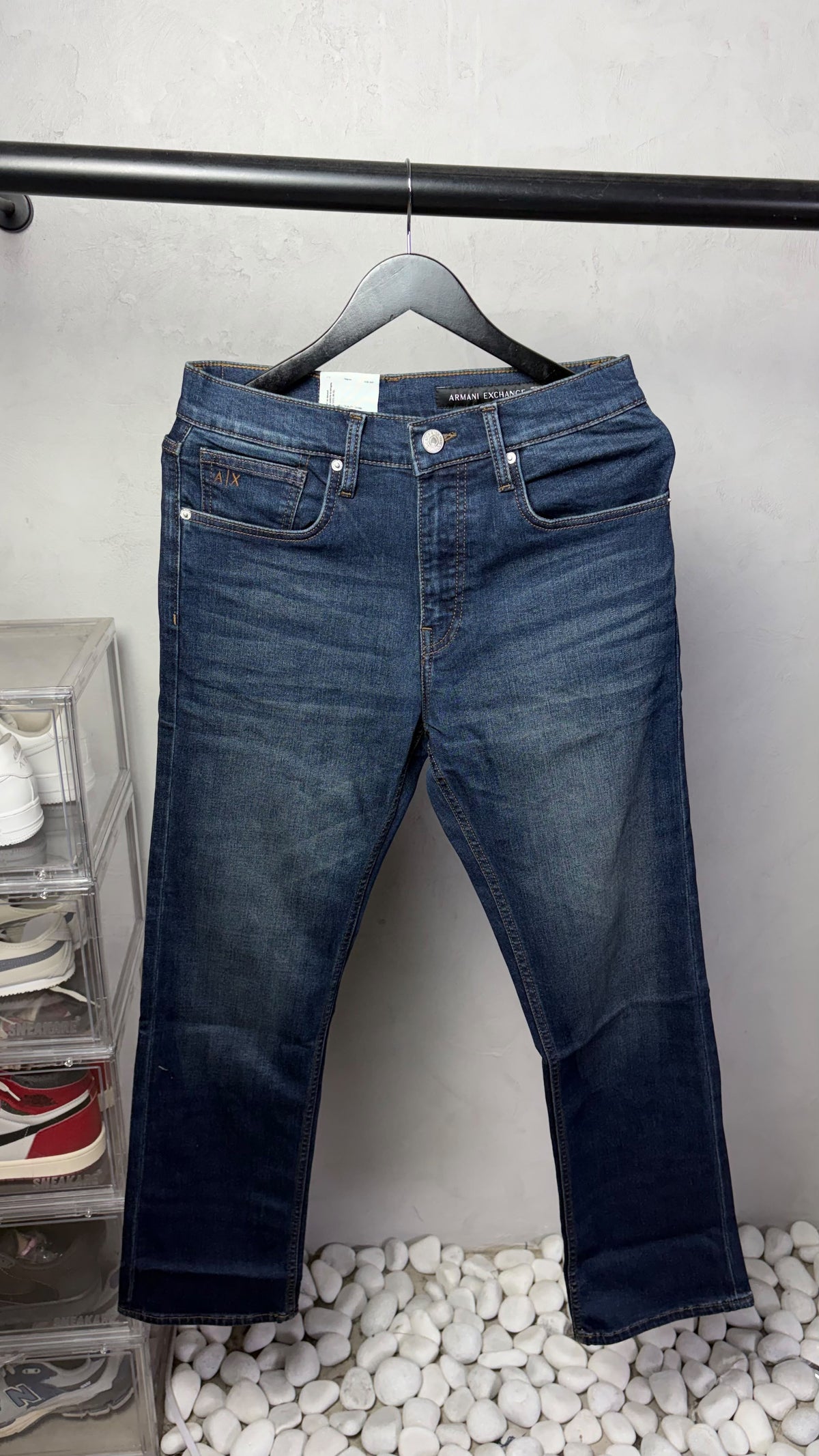 ARMANI EXCHANGE STRAIGHT FIT JEANS
