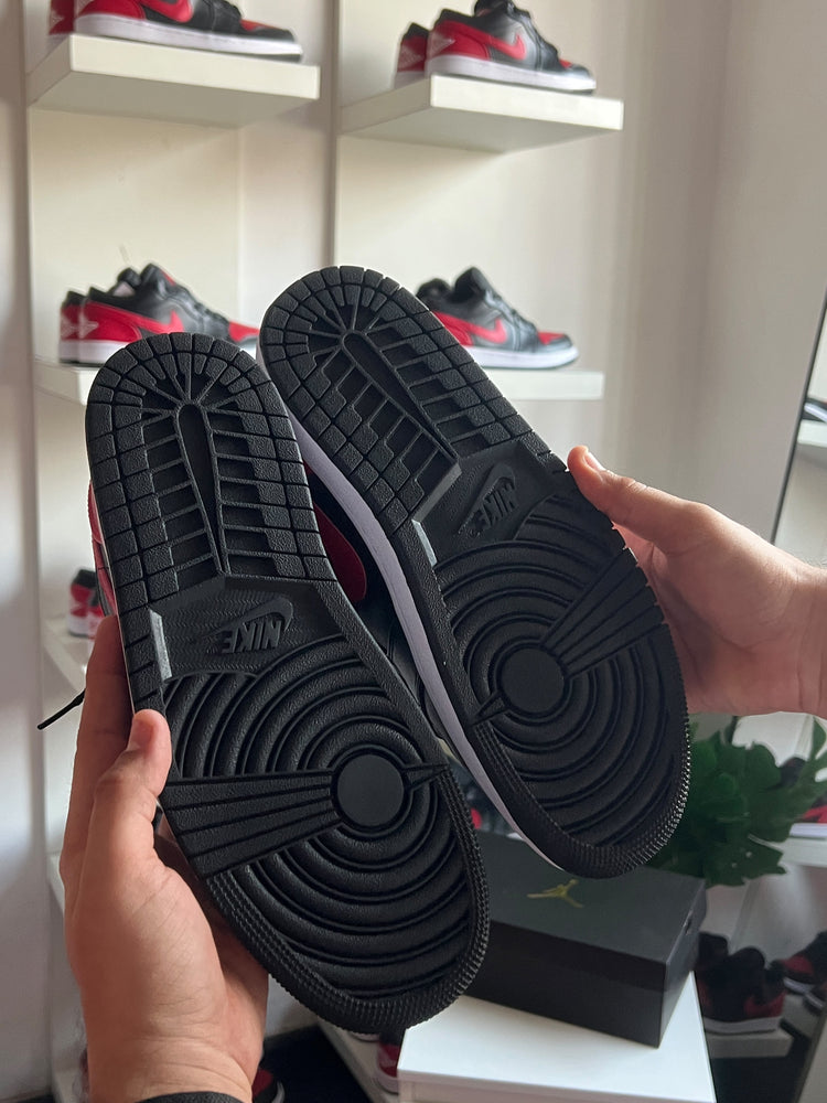 Air Jordan 1 Low Bred Twist Sneakers