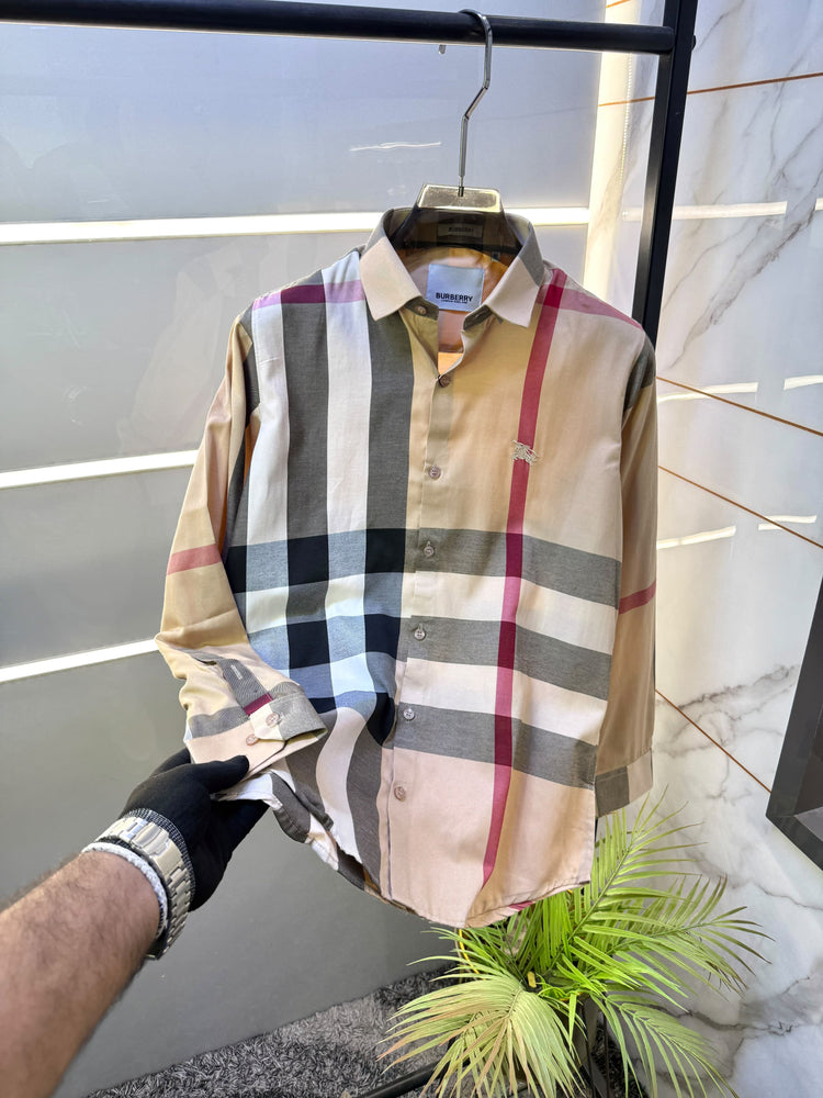 Burberry Checks Premium Shirt for Men – Standard Fit  Product Code: 3536