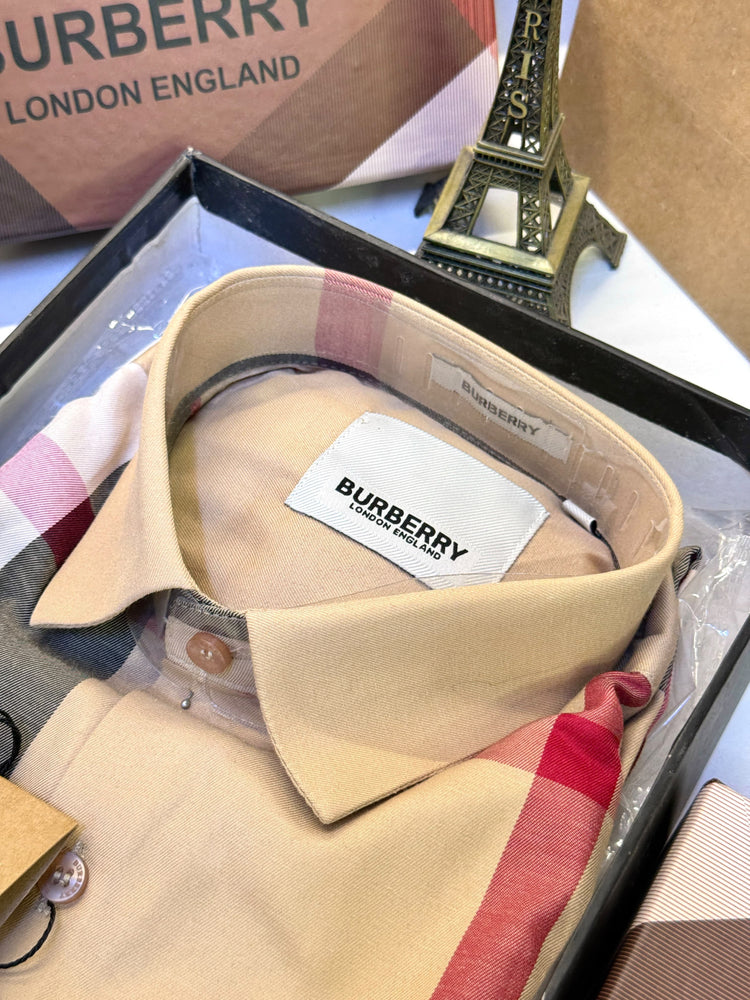 Burberry Checks Premium Shirt for Men – Standard Fit  Product Code: 3536