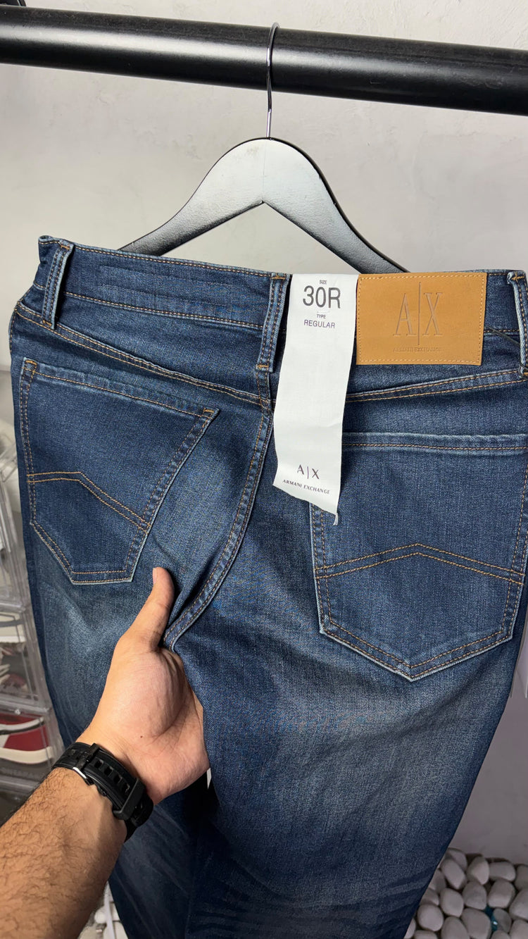 ARMANI EXCHANGE STRAIGHT FIT JEANS