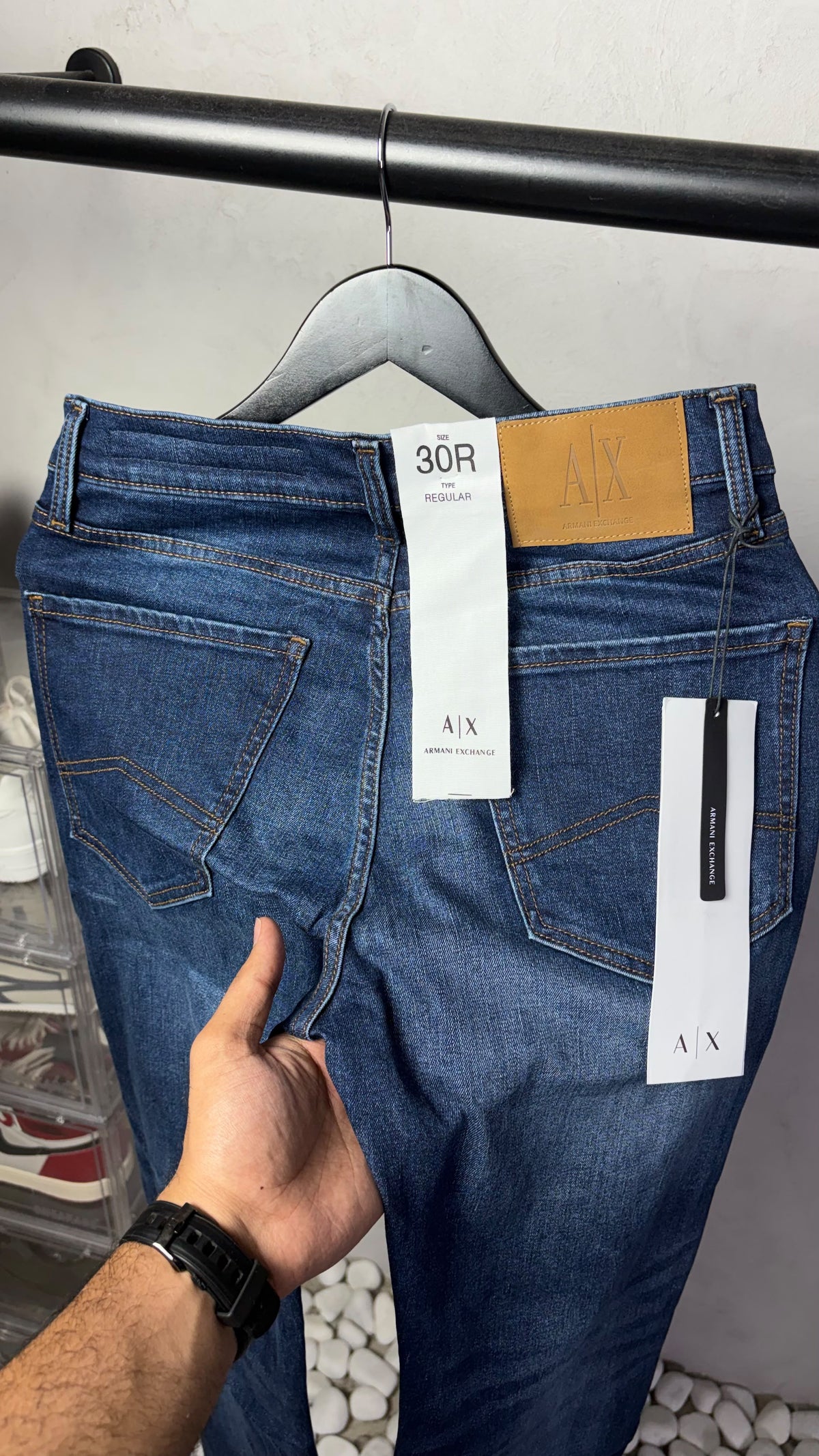 ARMANI EXCHANGE STRAIGHT FIT JEANS