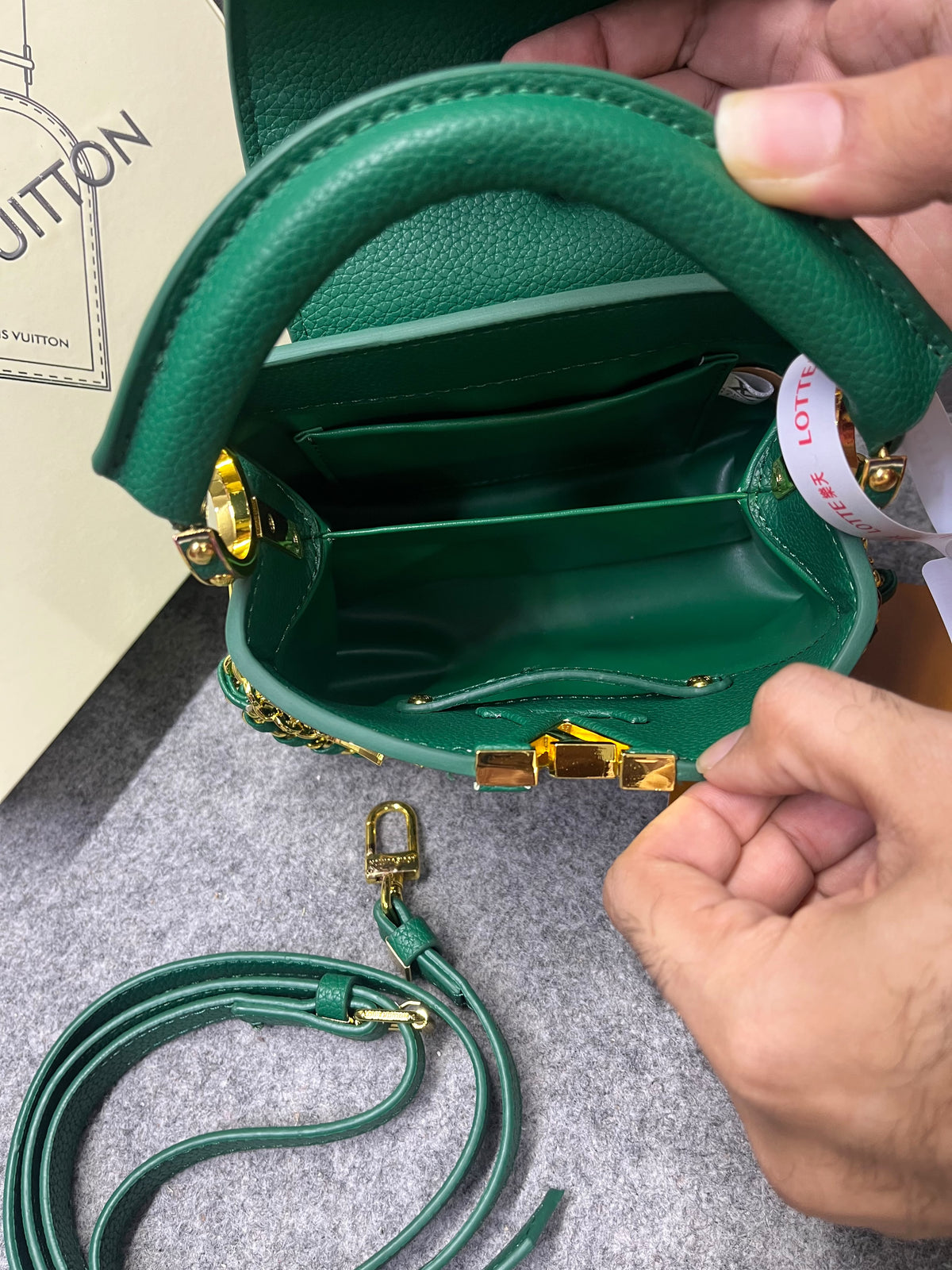 Louis Vuitton Capucines Mini Small Gold Green Charm Chain – Premium Store Article. Product Code: 98177-6