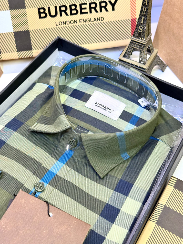Burberry Checks Premium Shirt for Men – Standard Fit with Brand Box  Product Code: 3661
